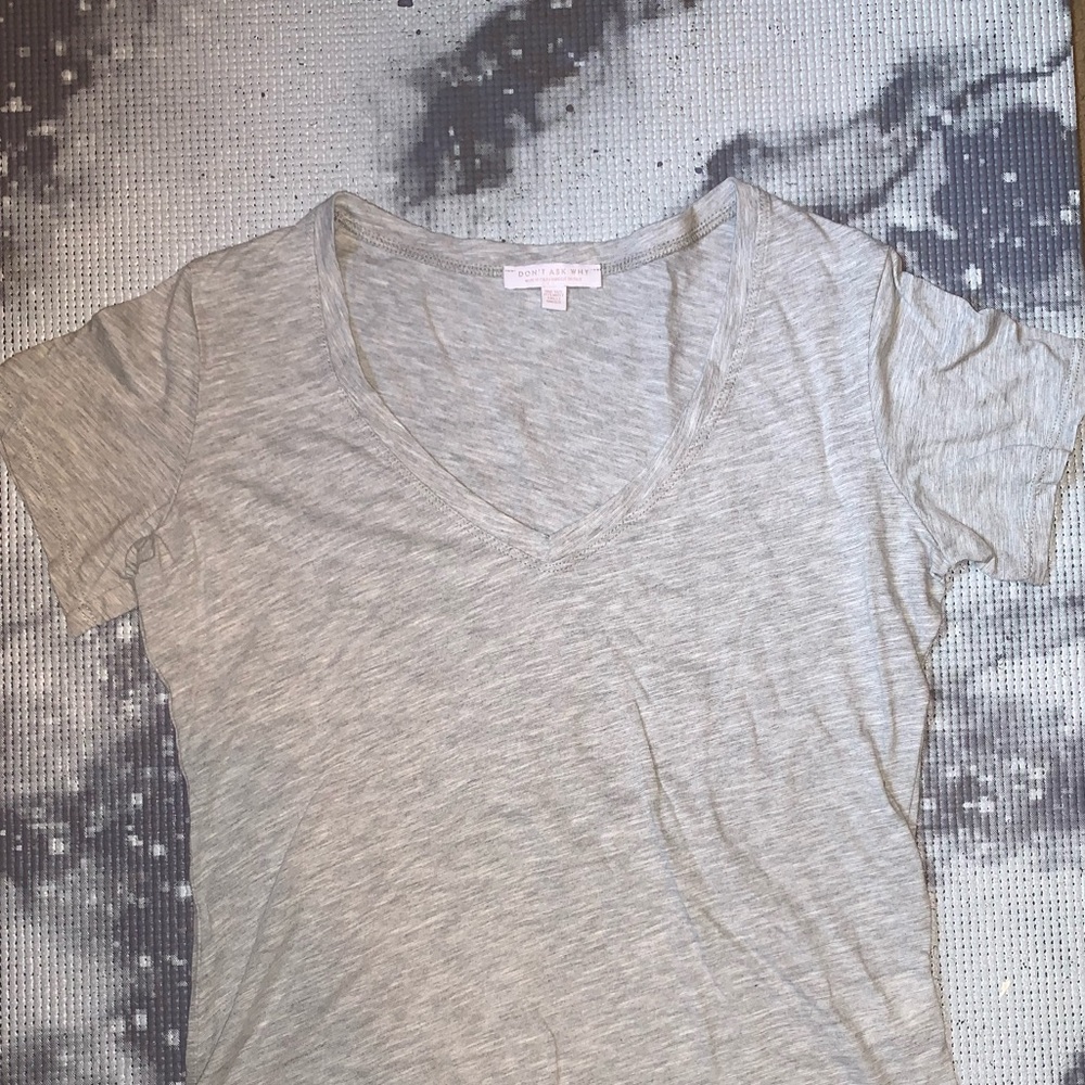 Don’t Ask Why Cropped V-neck T